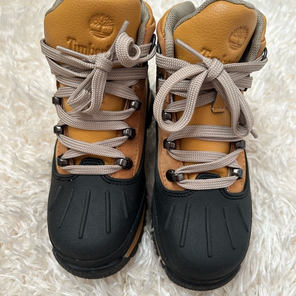 Little Kids Timberland Reinforced Carbon Toe boots - Picture 10 of 12